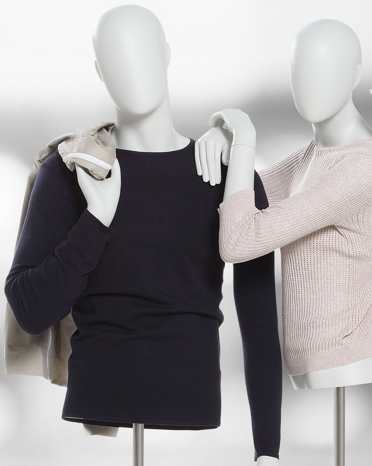 102_Busts_76742202_9