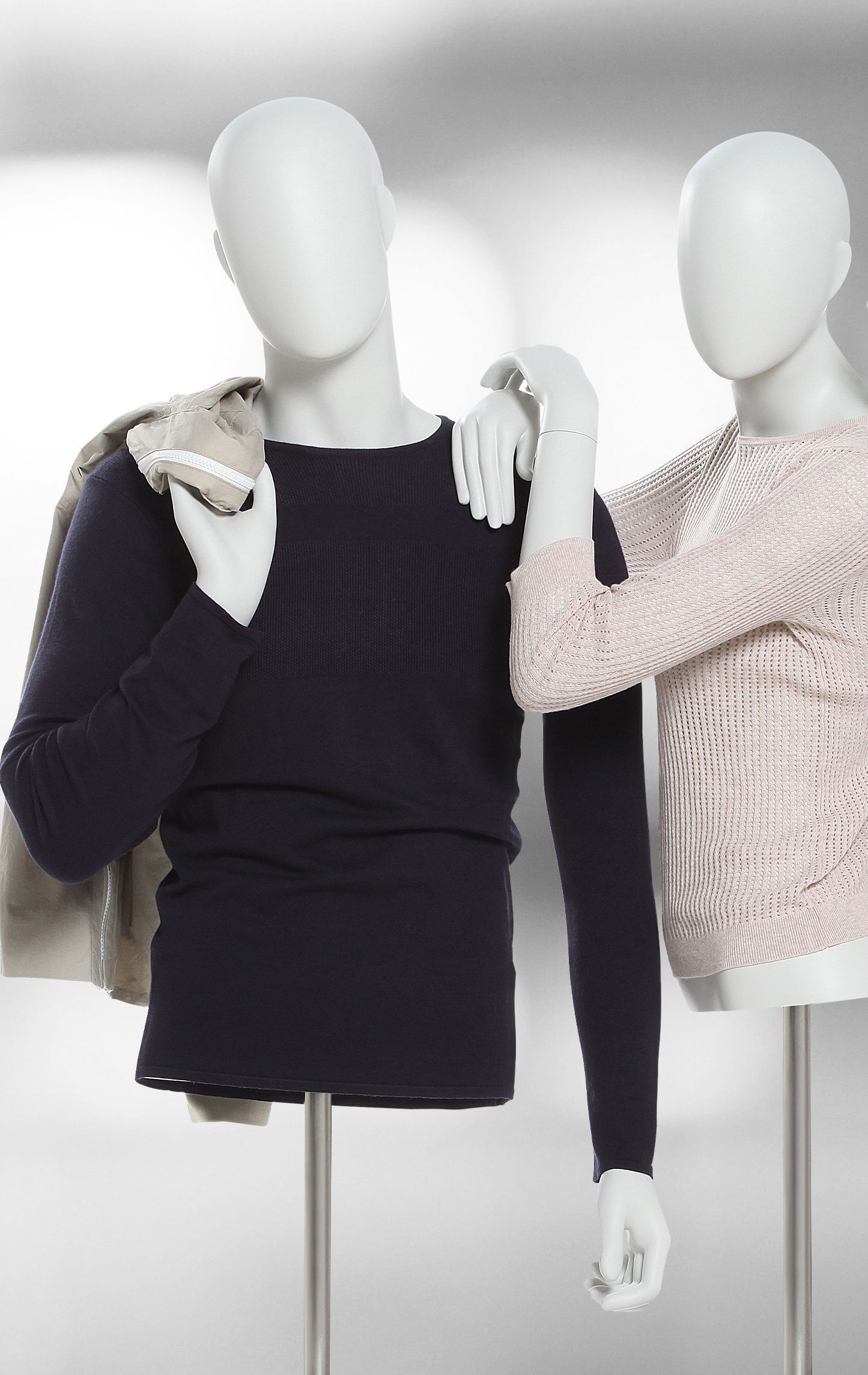 117_Busts_76742202_3